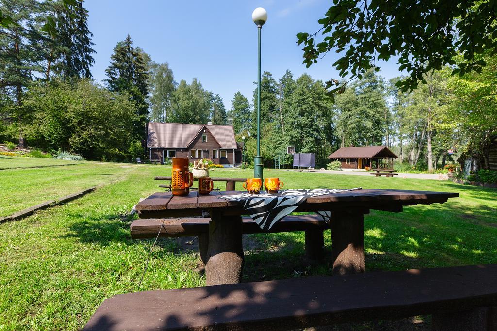 Gasthaus Poilsio Baze Latežeris Exterior foto